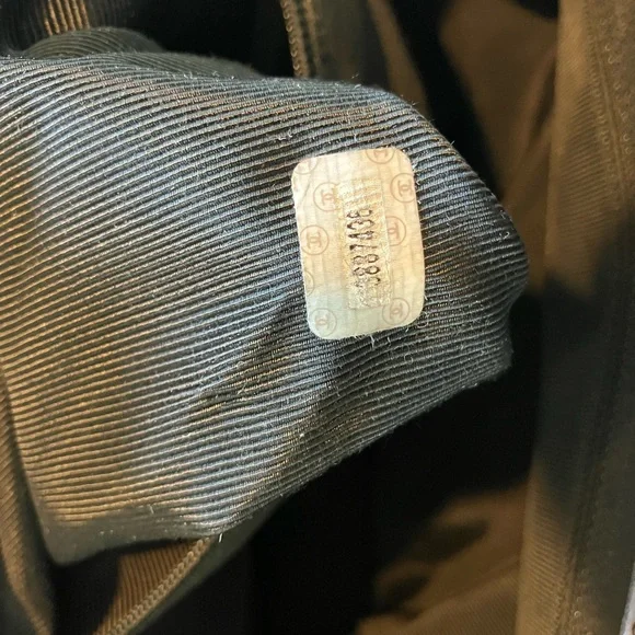 Chanel lamb skin purse - Picture 8 of 16